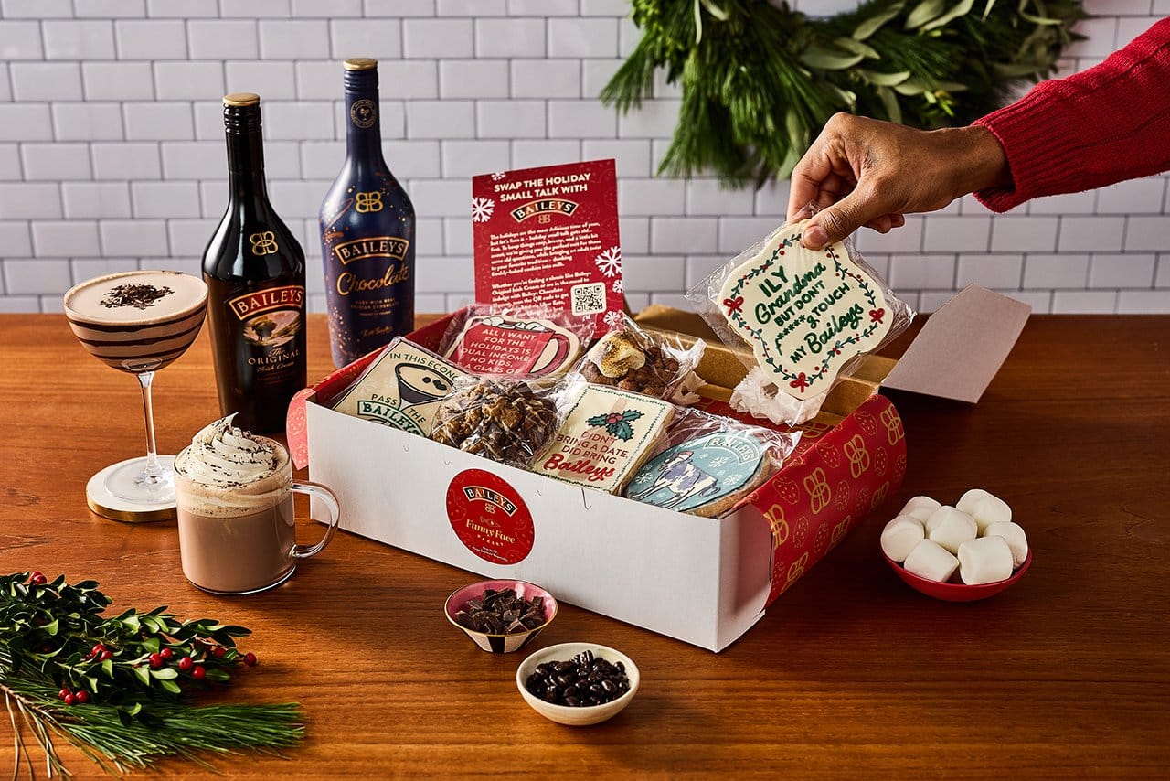 Meet the Baileys Swap the Small Talk Pack – seven decadent cookies, each infused with the flavor of Baileys Original Irish Cream (non-alcoholic)* and perfect for dunking into festive Baileys cocktails.