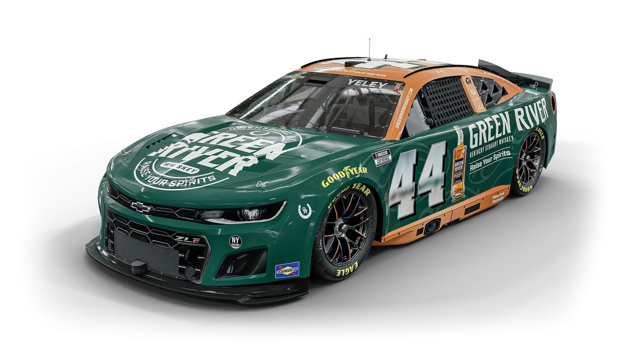 Green River Whiskey sponsors NASCAR team for Daytona 500 Post image